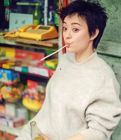 短发网红吃瓜视频,揭秘娱乐圈幕后真相