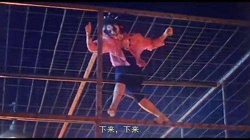 两美女打架吃瓜视频大全,两美女激烈对决，吃瓜群众围观视频大全