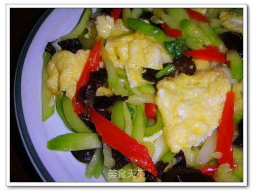 儿童吃小瓜炒鸡蛋视频,小瓜炒鸡蛋，营养美味两不误