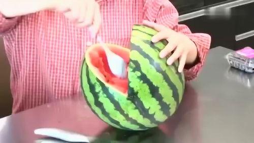 吃瓜要怎样吃才好吃呢视频,揭秘吃瓜最佳姿势与美味秘诀